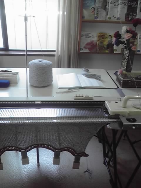 野網さん手横機.JPG 野網さん手横機.JPG